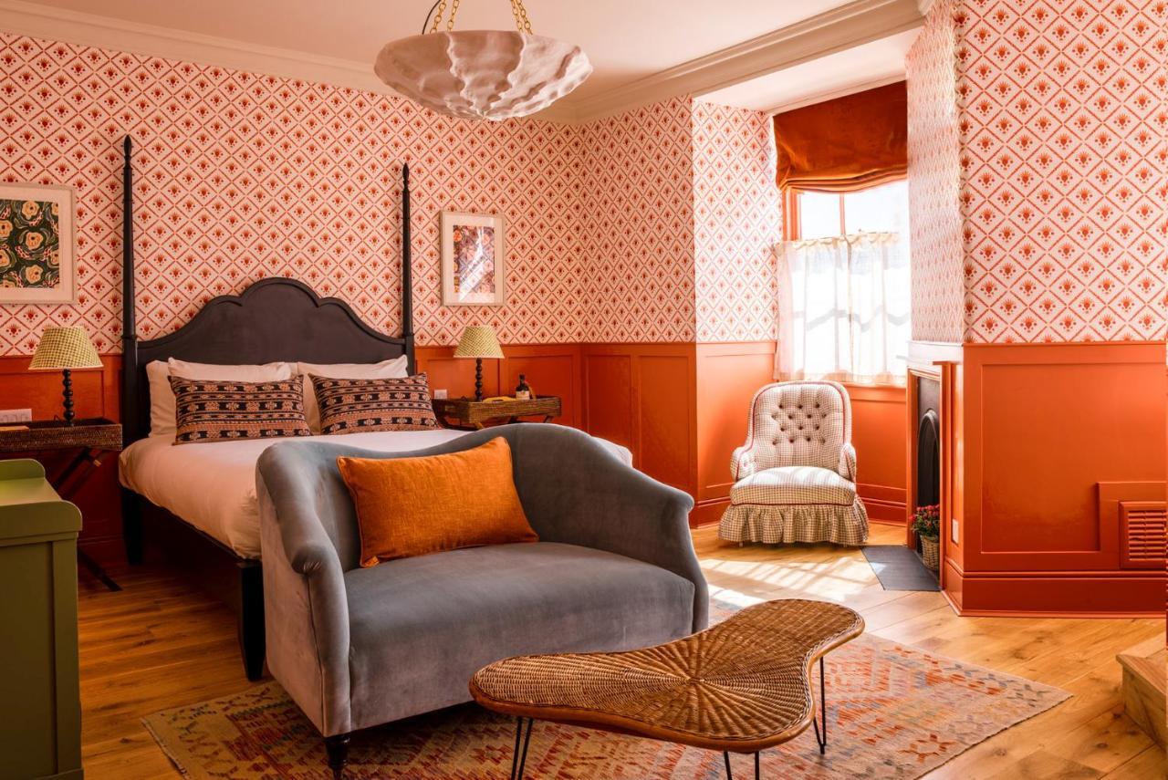 The Mitre, Hampton Court Ξενοδοχείο Kingston upon Thames  Εξωτερικό φωτογραφία A bedroom at The Mitre