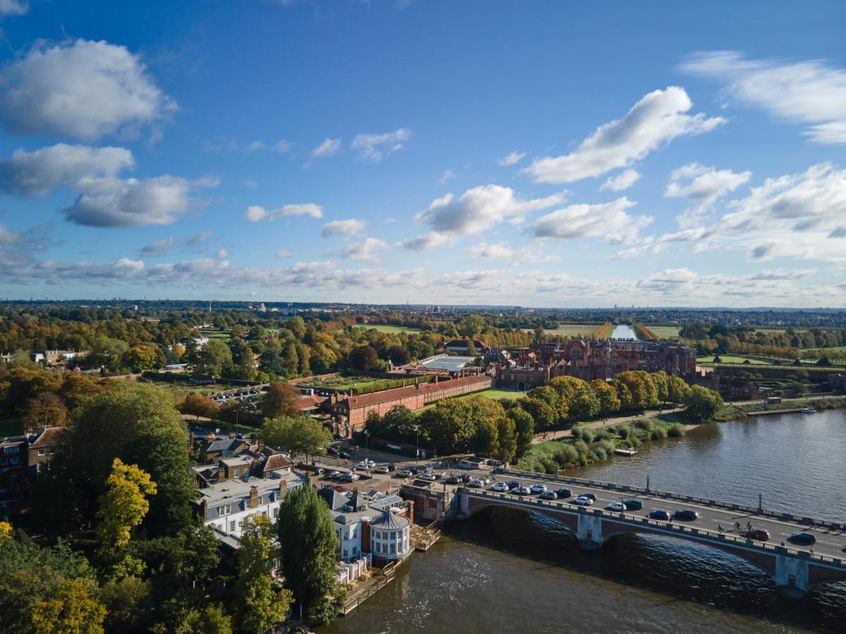 The Mitre, Hampton Court Ξενοδοχείο Kingston upon Thames  Εξωτερικό φωτογραφία The River Thames at Hampton