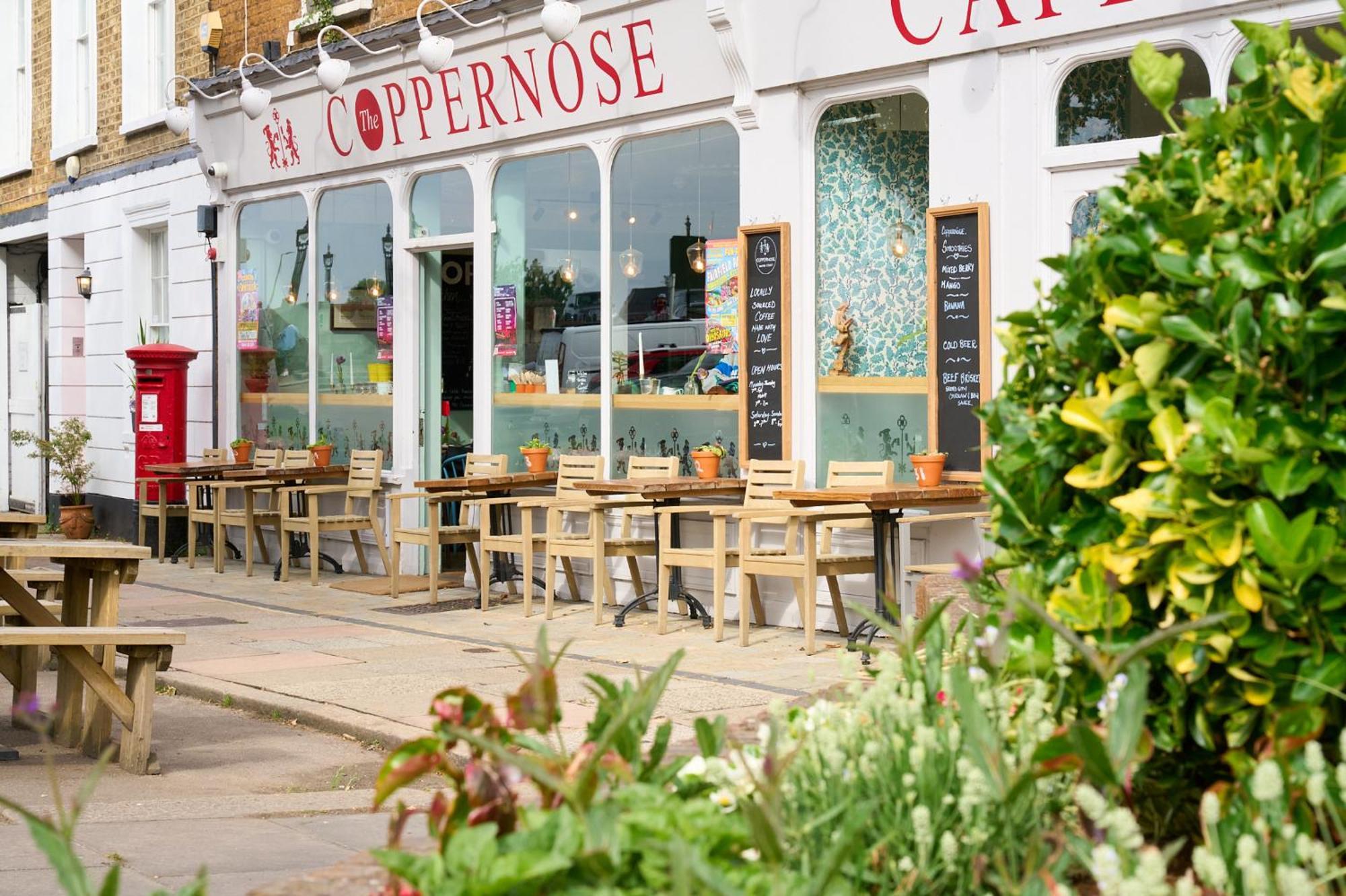 The Mitre, Hampton Court Ξενοδοχείο Kingston upon Thames  Εξωτερικό φωτογραφία The Coppernose Cafe